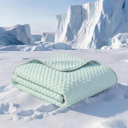 Summer Cooling Blanket for Hot Sleepers - Lightweight, Breathable, and Machine Washable Soft Plush Blanket for Bed, Sofa, Office, and Camping – Ideal for Summer Bedding Gifts and Multi-Scene Use