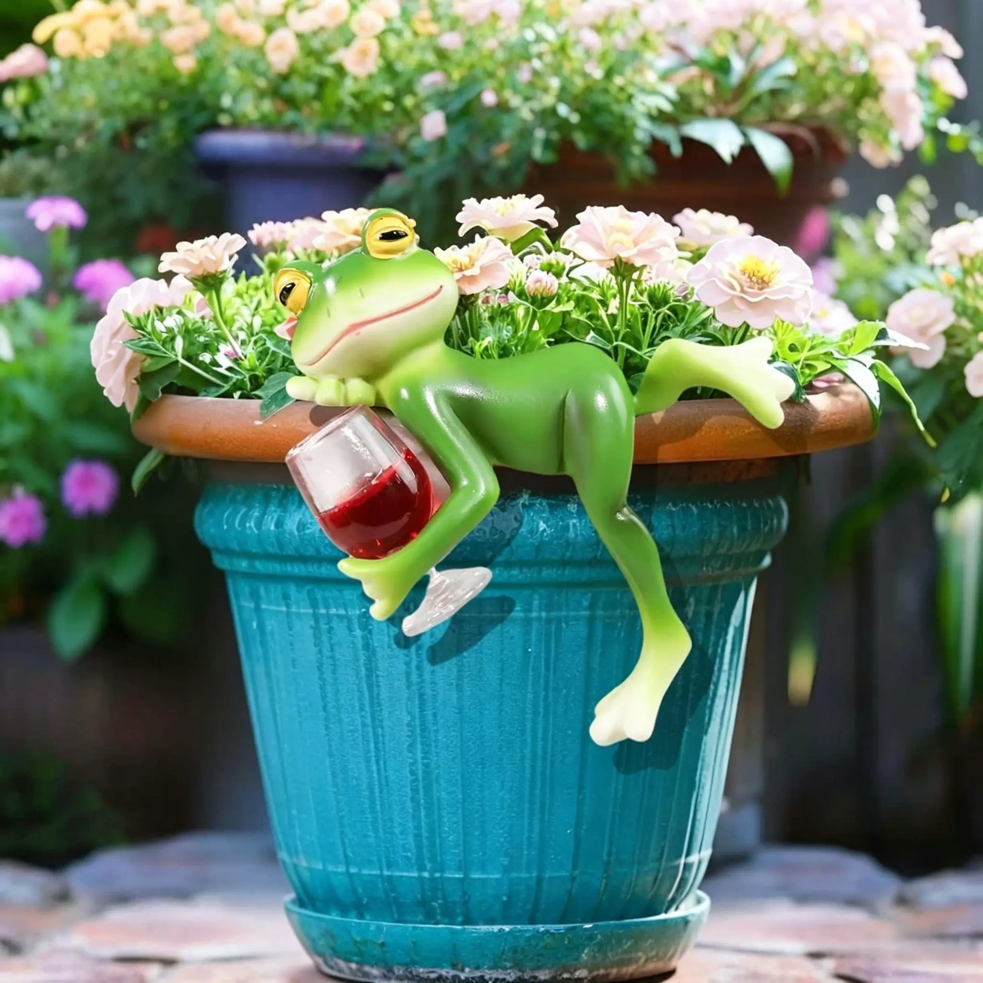 Funny Frog Garden Decor Adorable Lawn Ornament for Yard & Garden Perfect Outdoor Gift for Women Who Love Plants Durable Weather Resistant Flower Pot Figurine,Summervibes