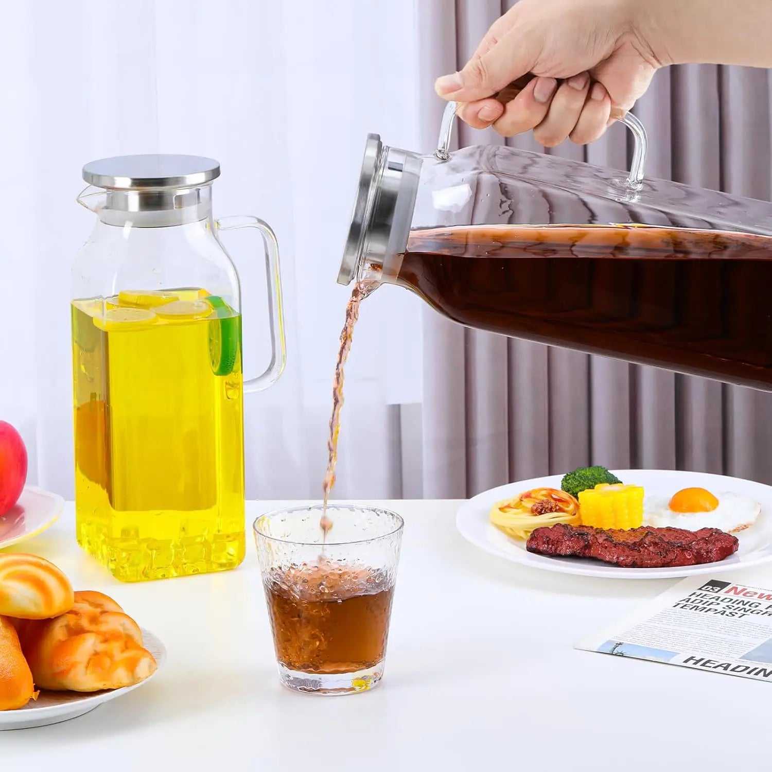 2 Quart Square Borosilicate Glass Pitcher with Lid and Spout, Ideal for Iced Tea, Coffee, Juice, and Milk, Features Handle for Easy Pouring, Suitable for Hot and Cold Beverages